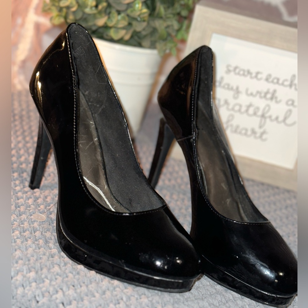 Fioni Black High Heels Pumps Size 9